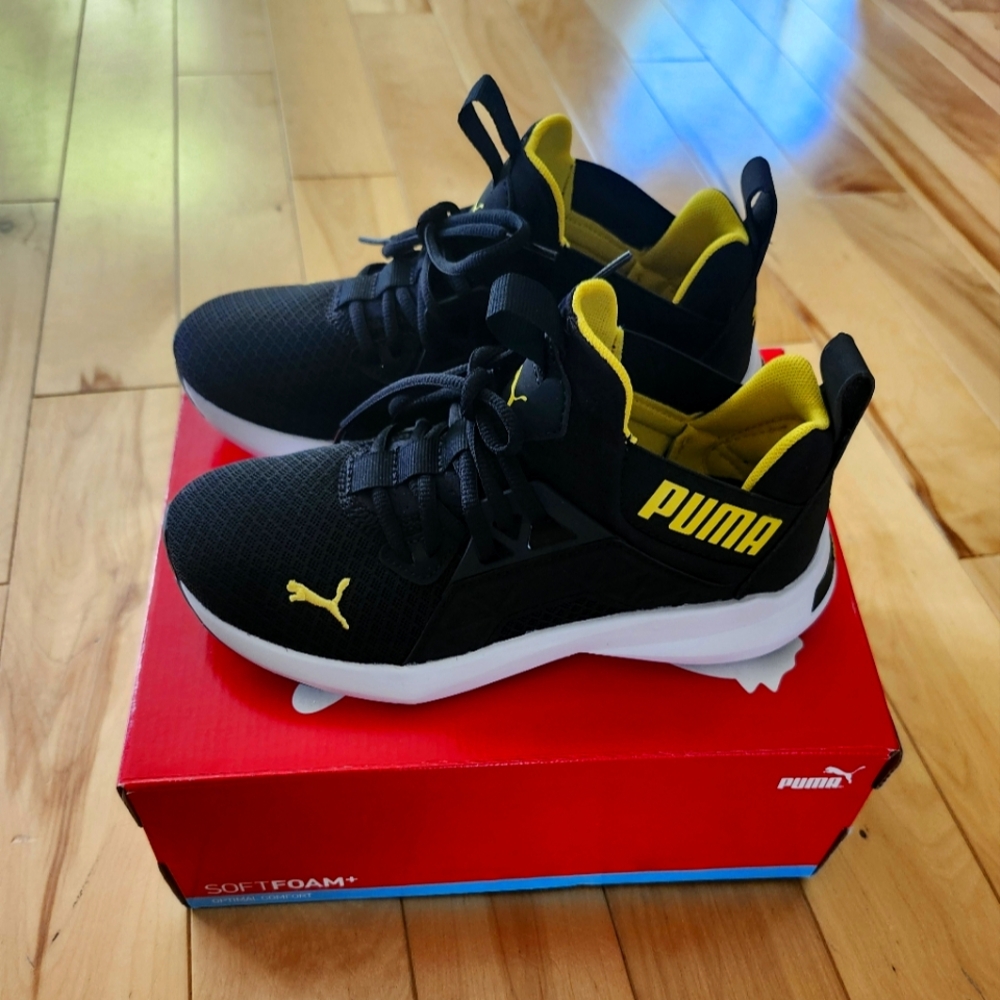 Puma Sneakers